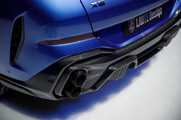 Larte Design 原廠 後下巴 / 後下擾流組 (烤漆版,含尾飾管及剎車燈) For BMW X6 ( G06 )