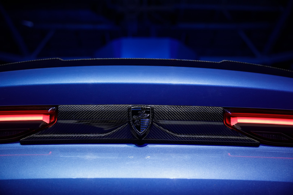 Larte Design 原廠 引擎蓋組 需烤漆 (烤漆版,含行李箱蓋飾板) For BMW X6 ( G06 )