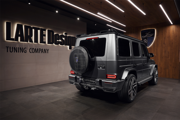 Larte Design 原廠 Carbon 碳纖維 備胎飾板 / 備胎罩 For Mercedes Benz G-Class AMG G 63 ( W463 )